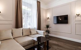 Neoclassic Apartment